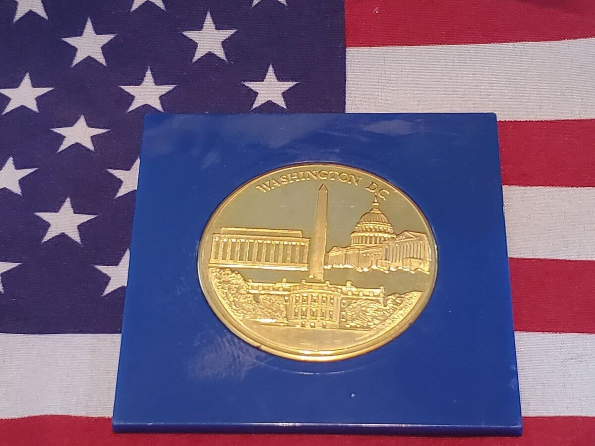 Washington 22ct Gold Plated Medallion