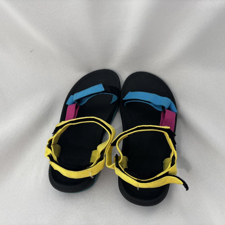 Teva Girls size 3