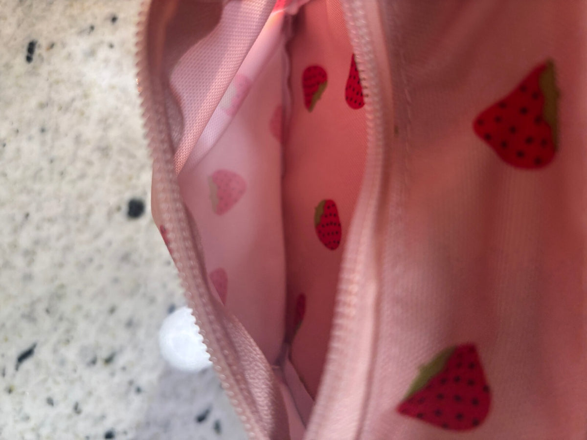 JanSport Big Break Insulated Lunch Bag Pink Strawberry Print Kawaii Lunch Box