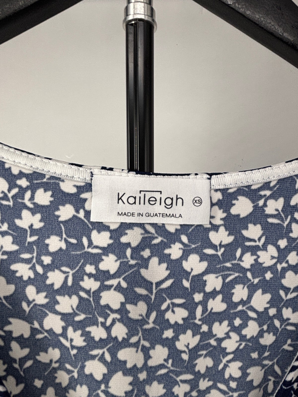Kaileigh Navy Floral Wide Leg Jumpsuit Women's XS Surplice V-Neck Flutter Sleeve