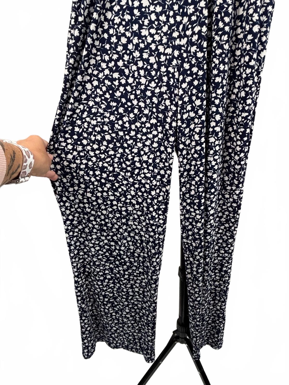 Kaileigh Navy Floral Wide Leg Jumpsuit Women's XS Surplice V-Neck Flutter Sleeve