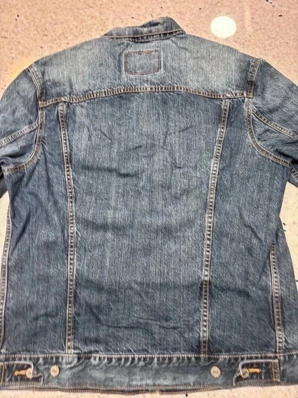 Levi's Denim Trucker Jacket Men's Large Blue Jean Jacket 2011 Classic
