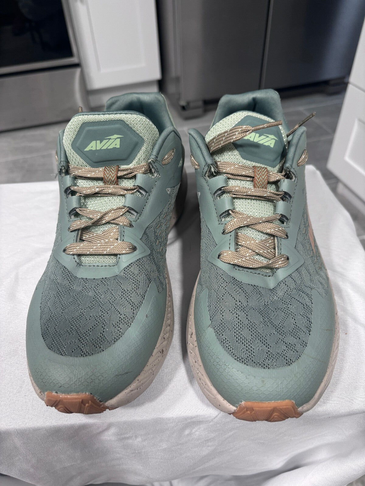 AVIA Avi-Storm Men's Size 10 Sage Green Running Walking Sneakers