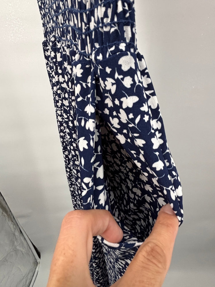 Kaileigh Navy Floral Wide Leg Jumpsuit Women's XS Surplice V-Neck Flutter Sleeve