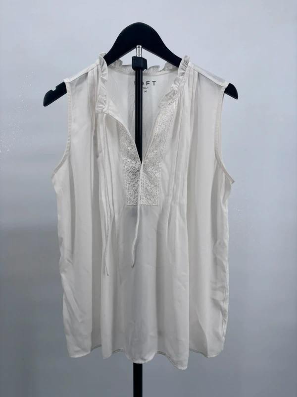 LOFT Ivory Sleeveless Lace Detail Blouse Size M