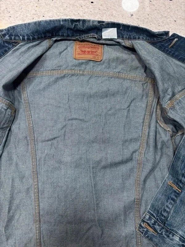 Levi's Denim Trucker Jacket Men's Large Blue Jean Jacket 2011 Classic