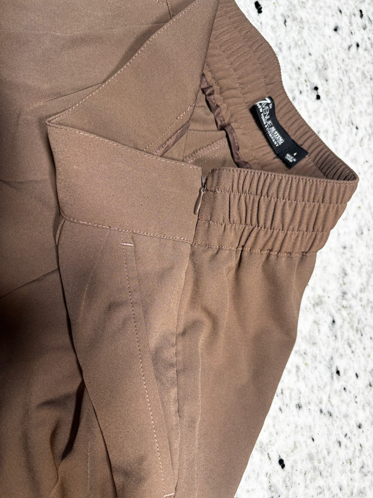 7th Avenue New York & Company Brown Elastic Waist Dress Shorts Size 4