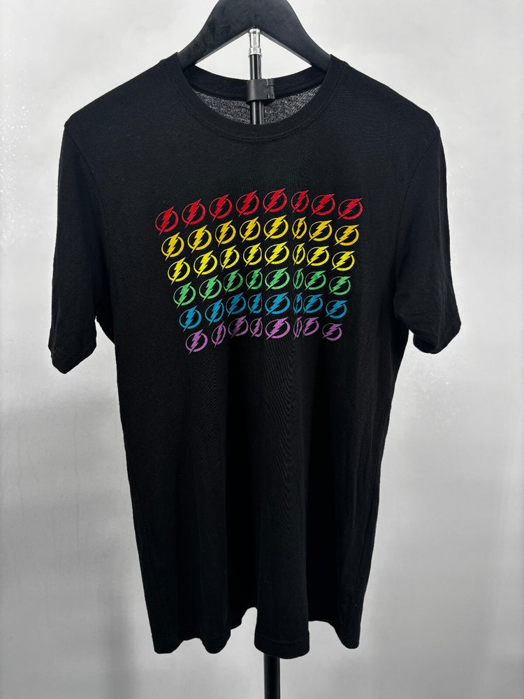 Tampa Bay Lightning Pride Rainbow Bolt Tee Size M NHL Hockey Shirt