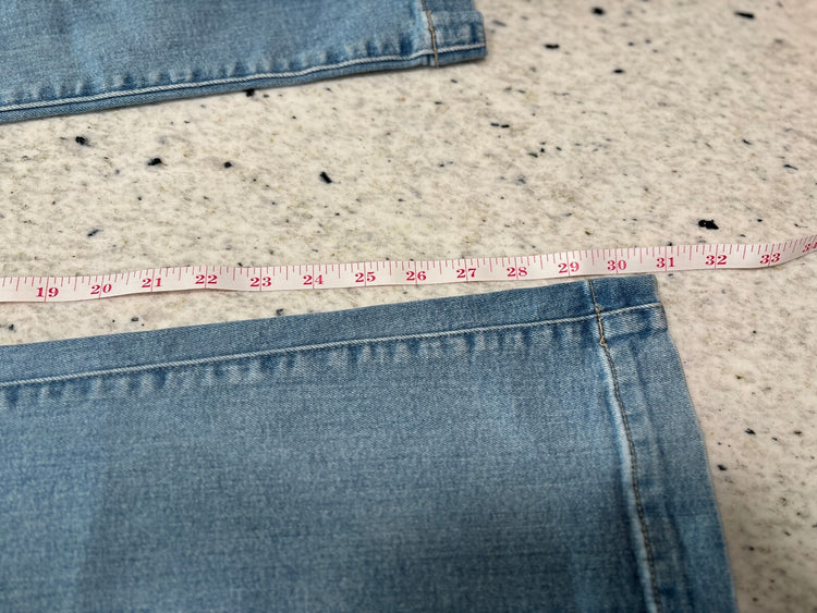 GAP Long & Lean Low Rise Y2K Light Wash Blue Jeans Size 6