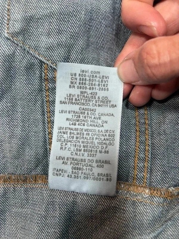 Levi's Denim Trucker Jacket Men's Large Blue Jean Jacket 2011 Classic
