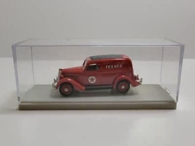 Texaco 1/43 Diecast Truck In Case