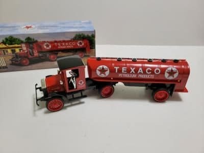 Ertl Diecast Texaco Semi Bank NIB