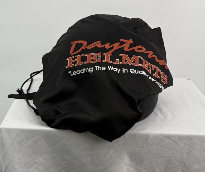 Daytona Helmets Matte Black Motorcycle Helmet XL with Carrying Bag