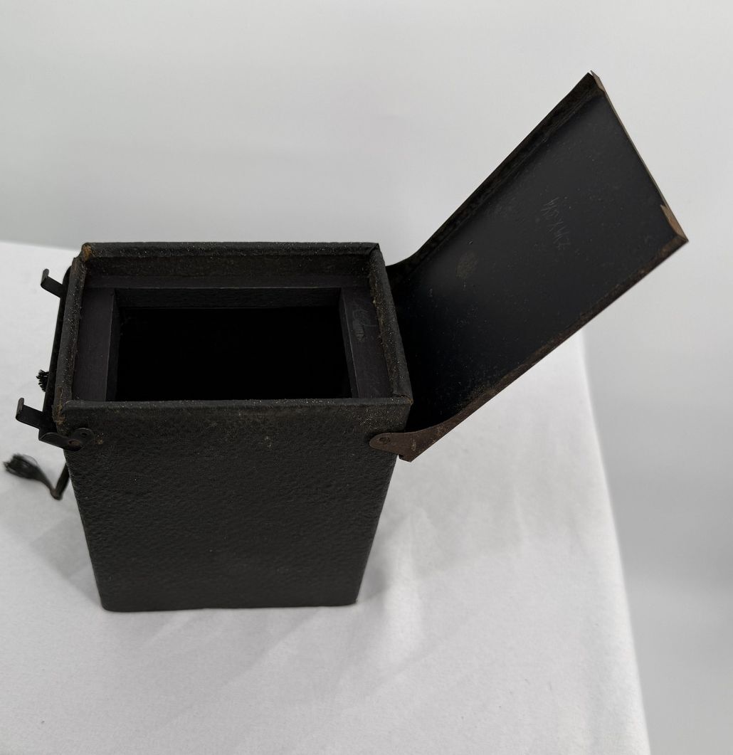 Eastman Kodak No. 2A Brownie Box Camera