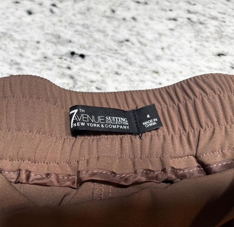 7th Avenue New York & Company Brown Elastic Waist Dress Shorts Size 4